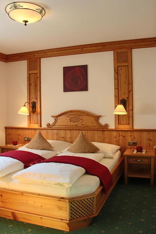 Ferienwohnung Schossleitner - Der Wohlfuehl-Ansitz Am Wolfgangsee Mit Weitblick Sankt Gilgen Szoba fotó